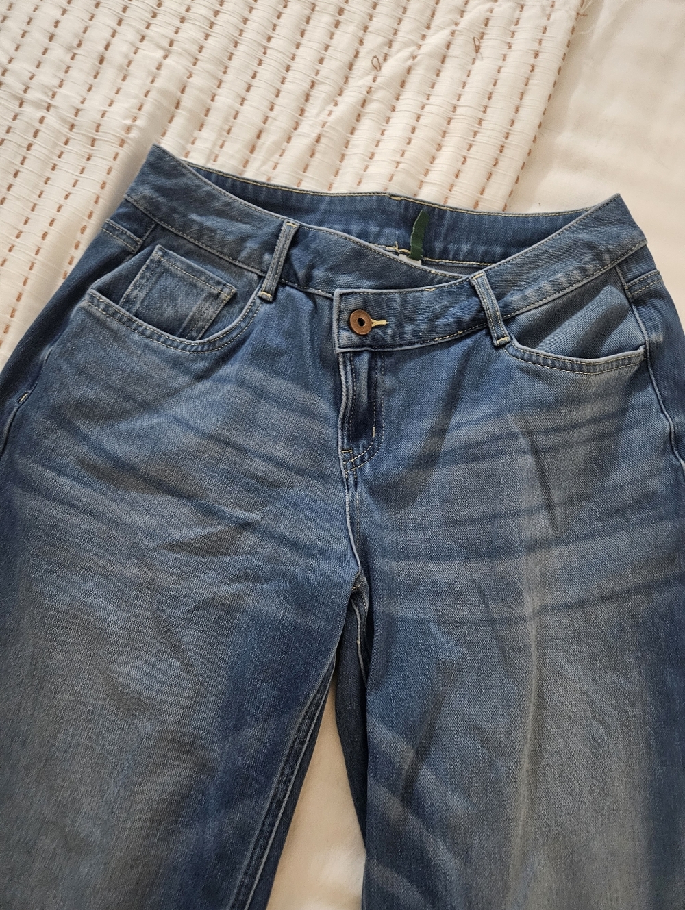 NWT Wide-Leg Halara Jeans - Picture 3 of 9